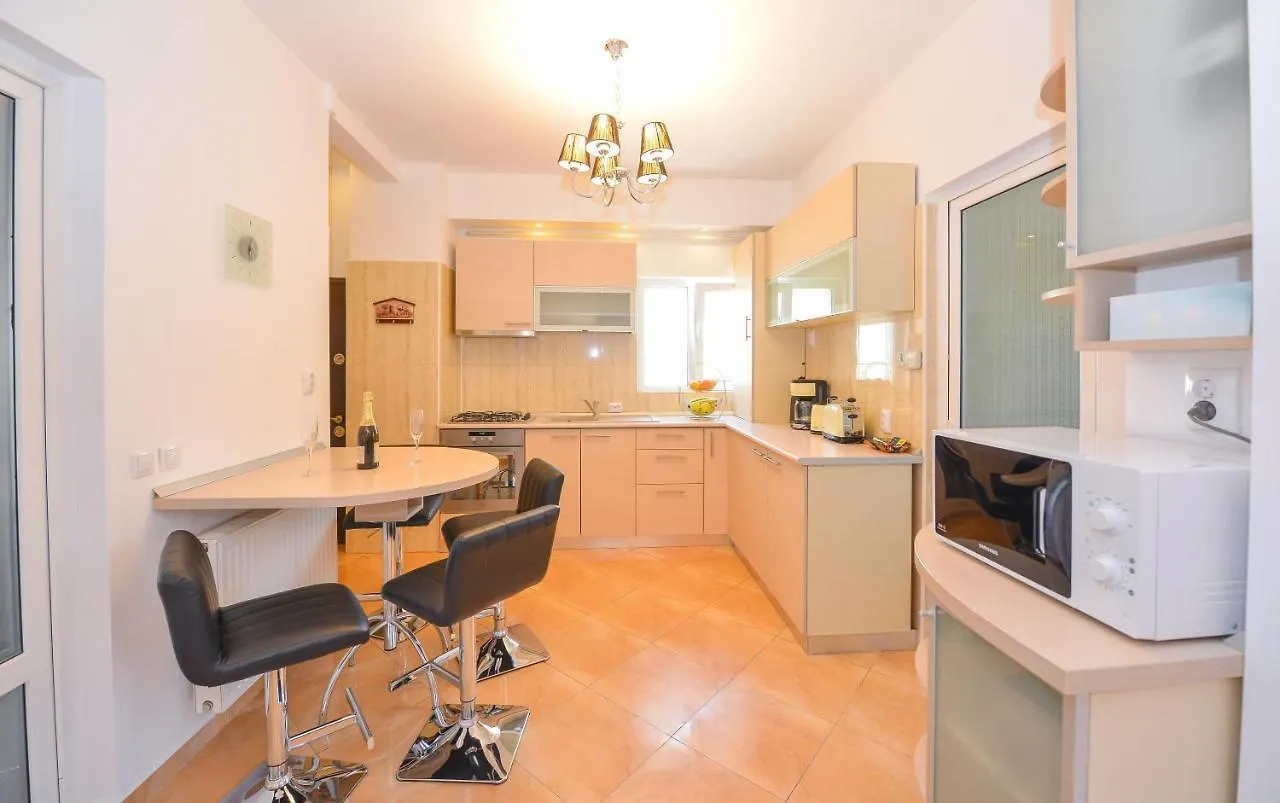 Park Apartment Downtown Boekarest