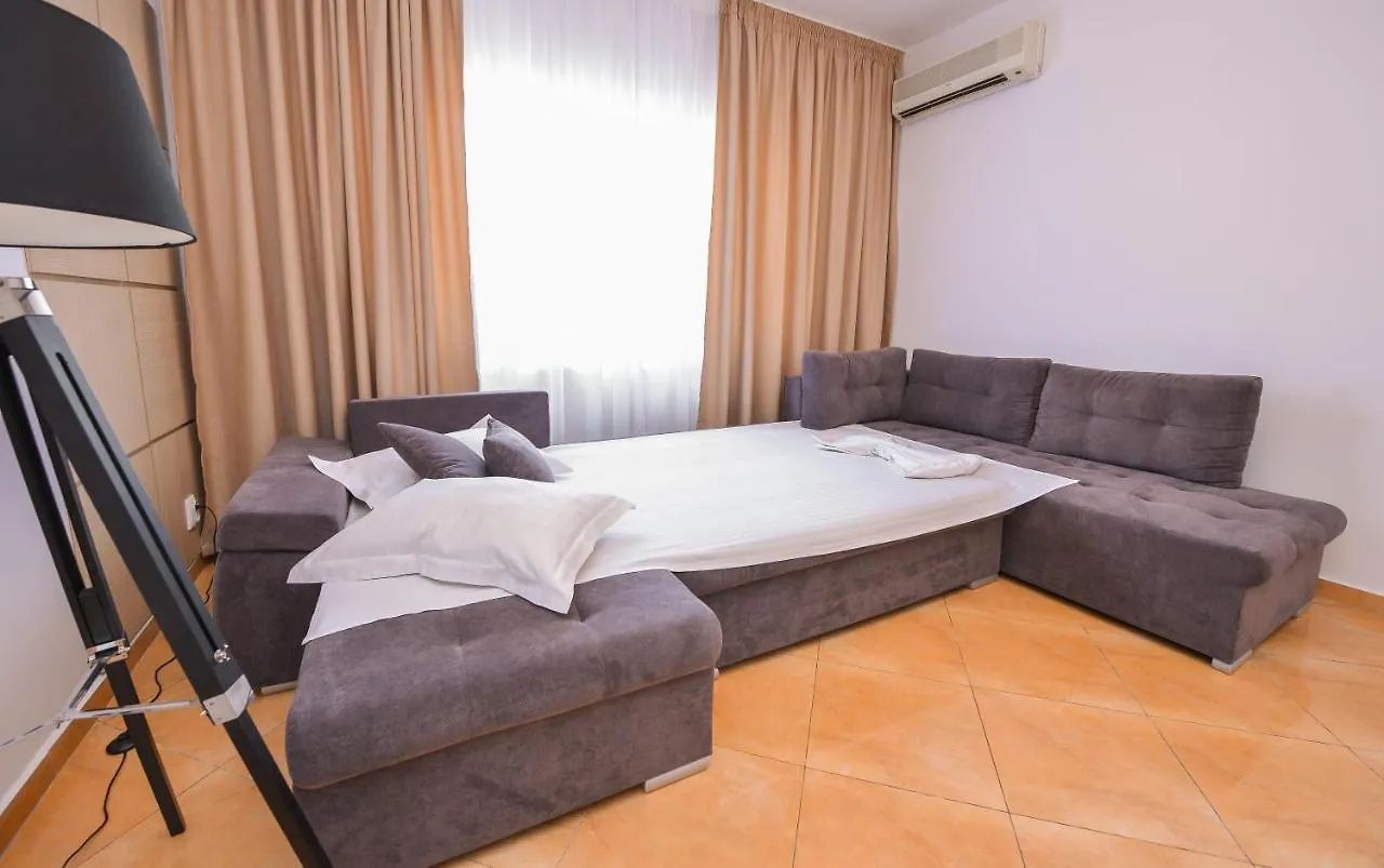 Park Apartment Downtown Bucharest